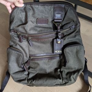 Tumi zipper backpack
